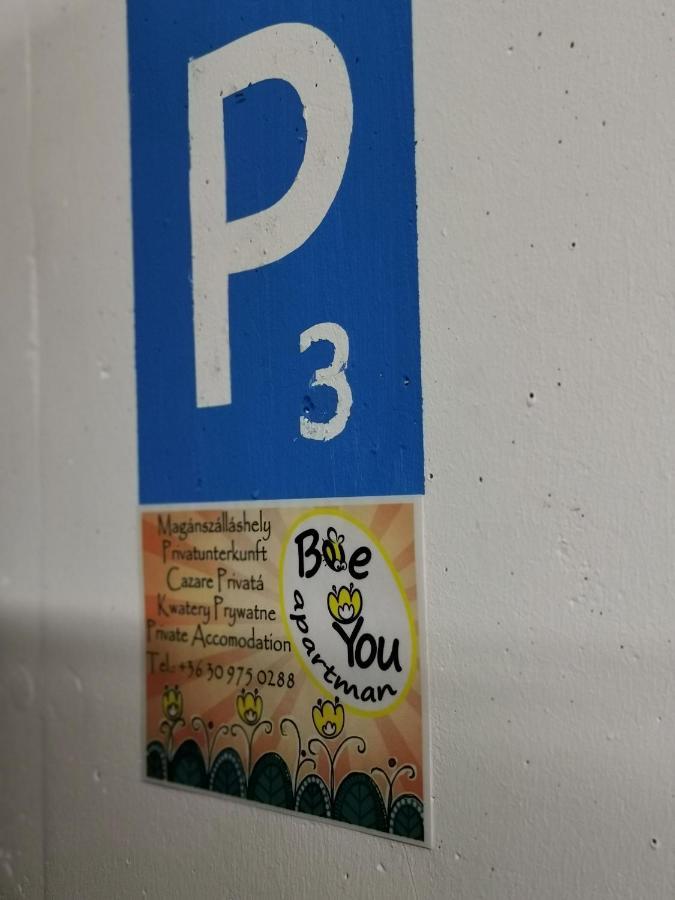 Apartment Bee *